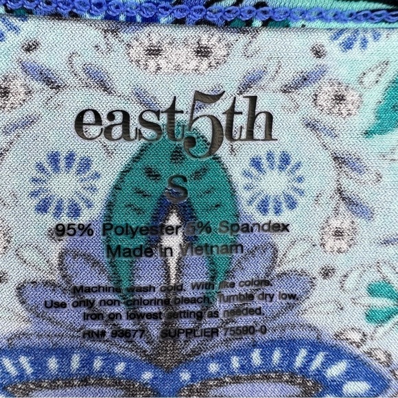 Small East 5th Blue Paisley Boho Short Sleeve Stretch Top Twist Tie Accent - Picture 7 of 7